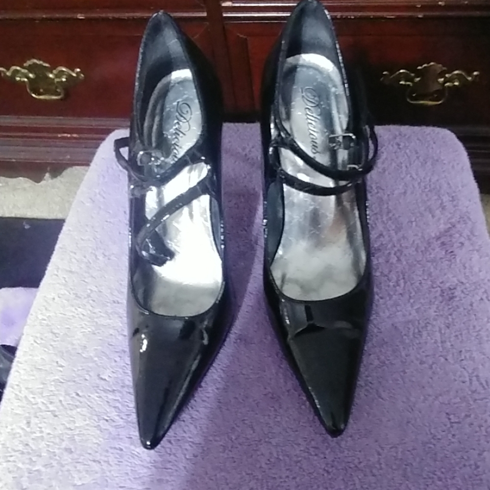 🔴Bogo sale* Black delicious heel